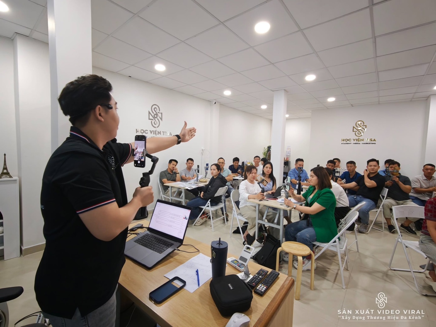Hoạt động đào tạo thực tế tại Học viện TISA 10